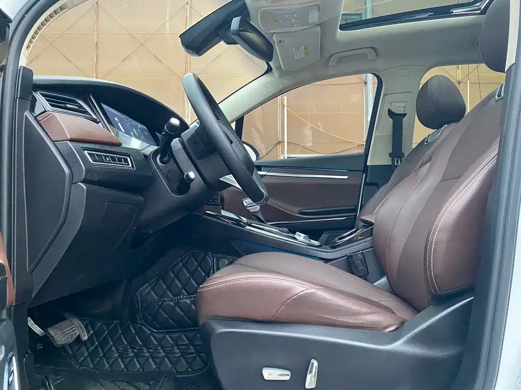 Tram S70 2018 1.5T Automatic Luxury 7-Seater