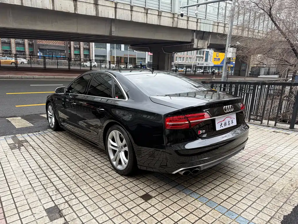 Audi S8 2013 S8 4.0 TFSI quattro