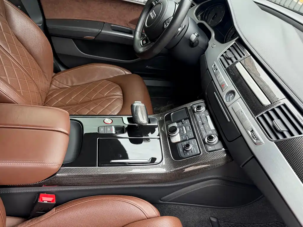 Audi S8 2013 S8 4.0 TFSI quattro