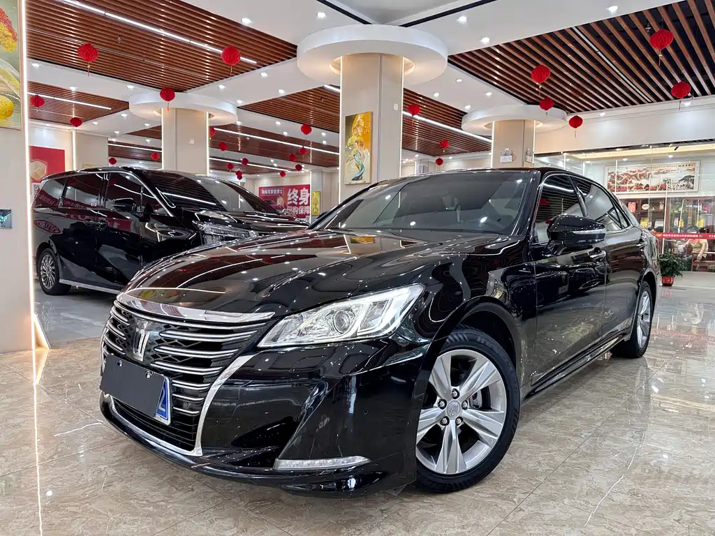 Toyota Crown 2015 2.0T Fashion Edition