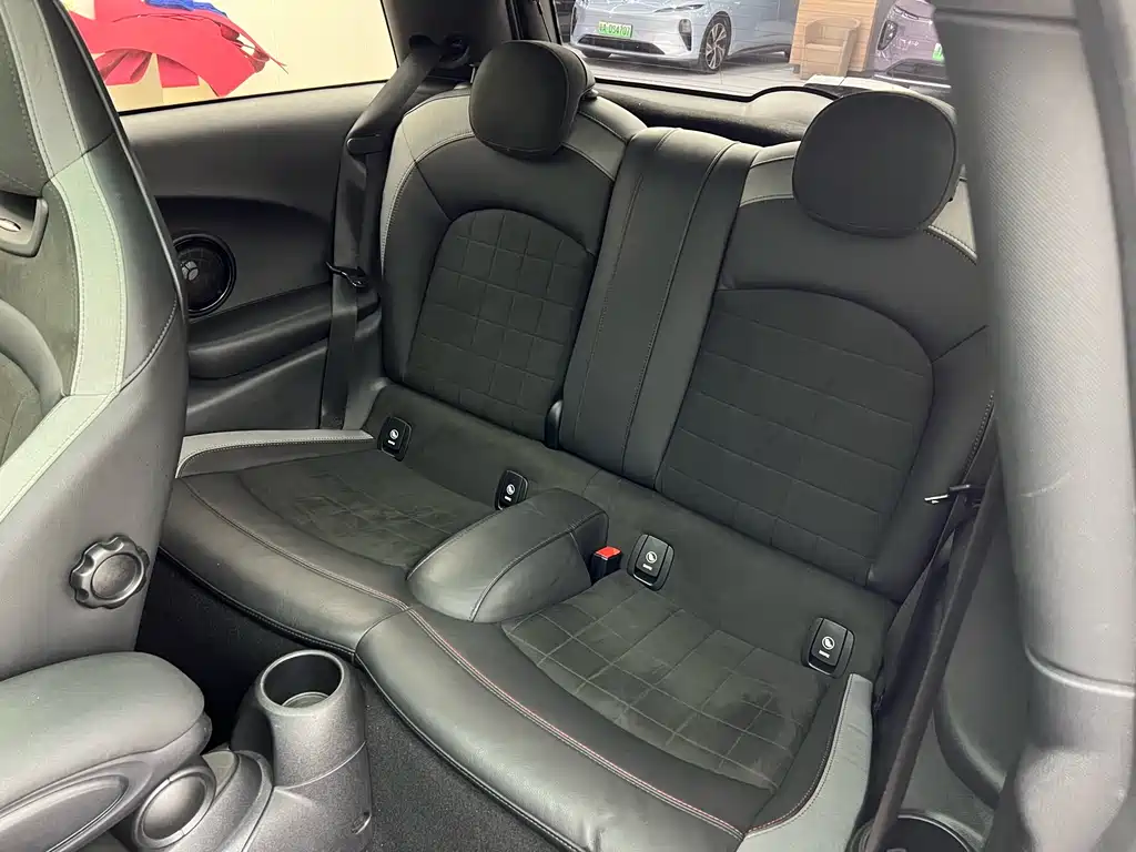 MINI John Cooper Works 2022 2.0T ALL-IN