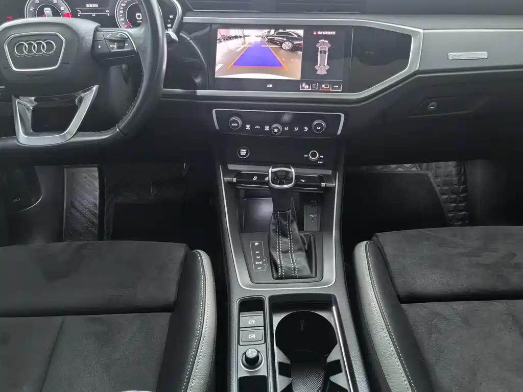 Audi Q3 2022 35 TFSI Fashion Dynamic