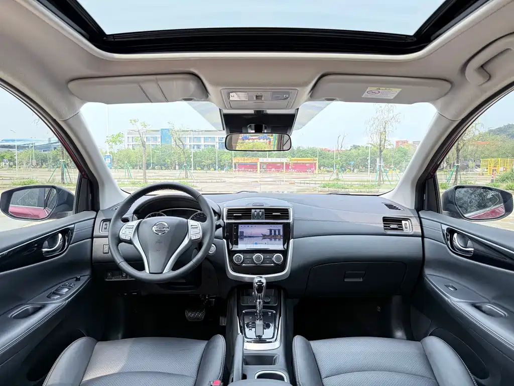 Nissan Tiida 2021 1.6L CVT Smart Edition