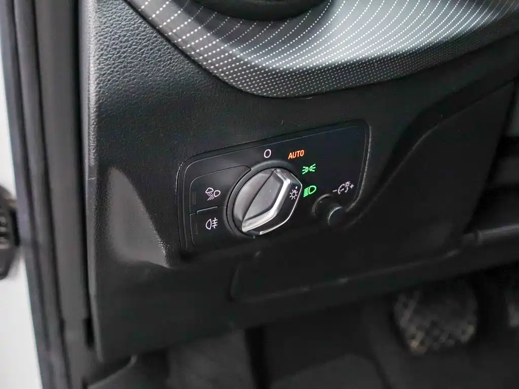 Audi Q2L 2022 35 TFSI Fashion Dynamic Edition