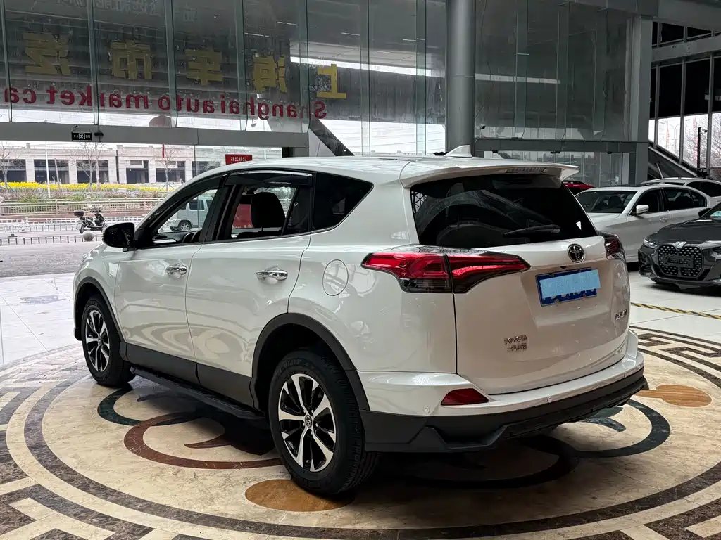 RAV4 2016 2.0L CVT 2WD Zhishang Edition China V