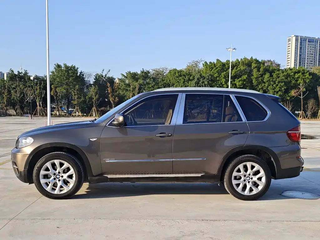 BMW X5 (Import) 2011 US Spec