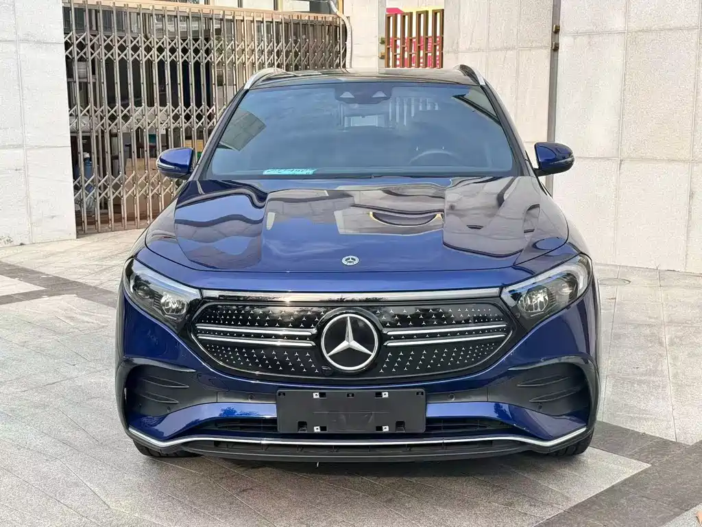 Mercedes-Benz EQA 300 4MATIC Launch Edition 2022