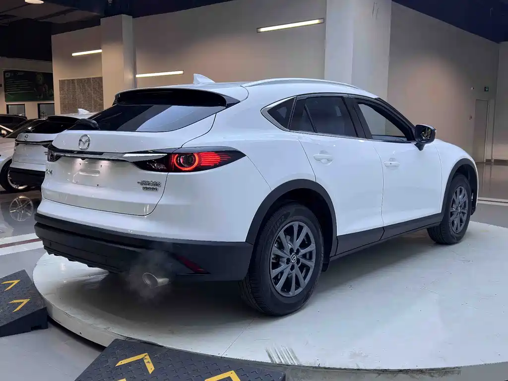 Mazda CX-4 2021 2.0L Automatic FWD Blue Sky Taste Edition