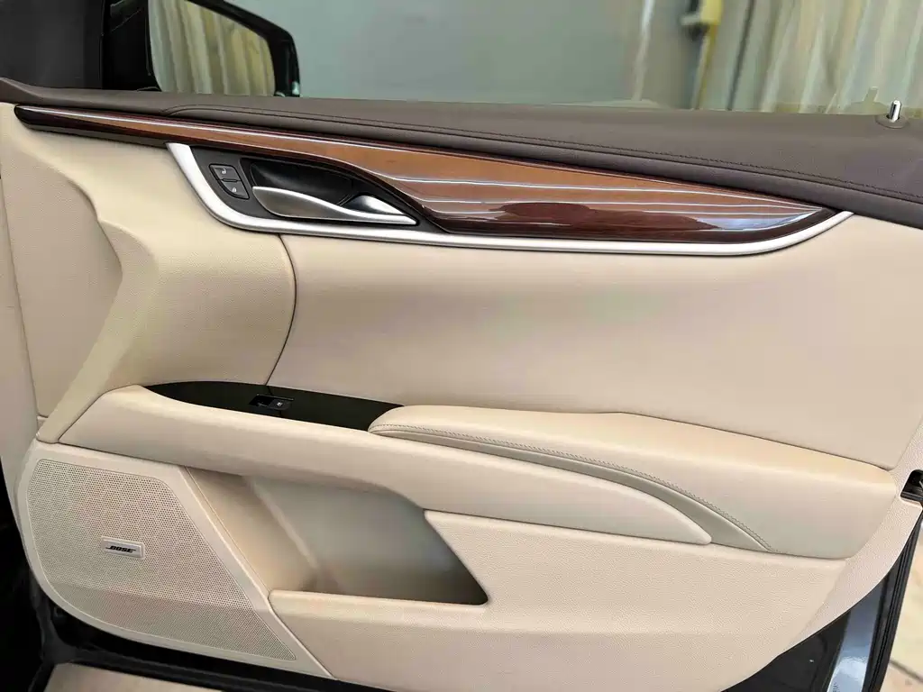 Cadillac XTS 2015 28T Luxury