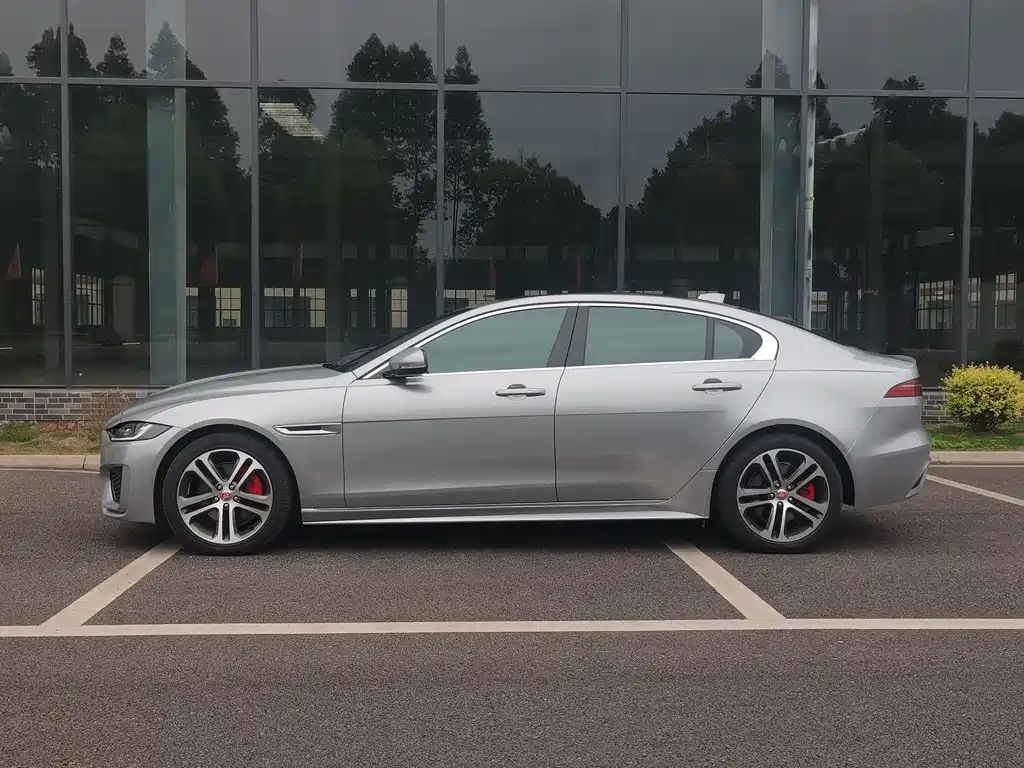Jaguar XEL 2024 2.0T 250PS R-DYNAMIC S
