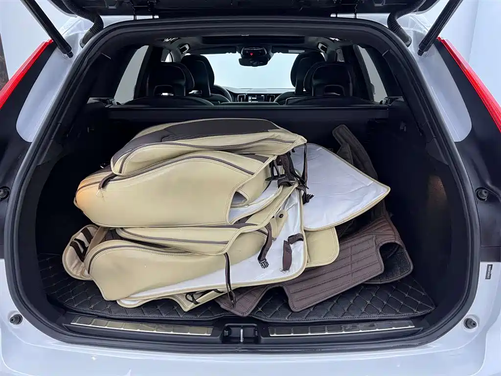 Volvo XC60 2018 T5 AWD Zhiyuan Sport Edition