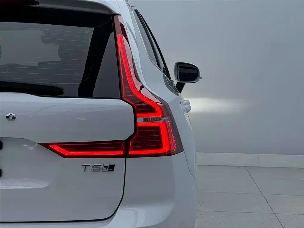 Volvo XC60 2018 T5 AWD Zhiyuan Sport Edition