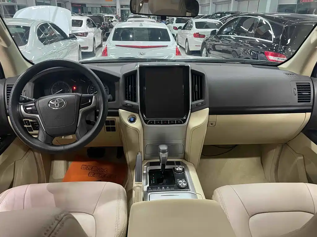 Toyota Land Cruiser 2016 4.0L Middle East Edition