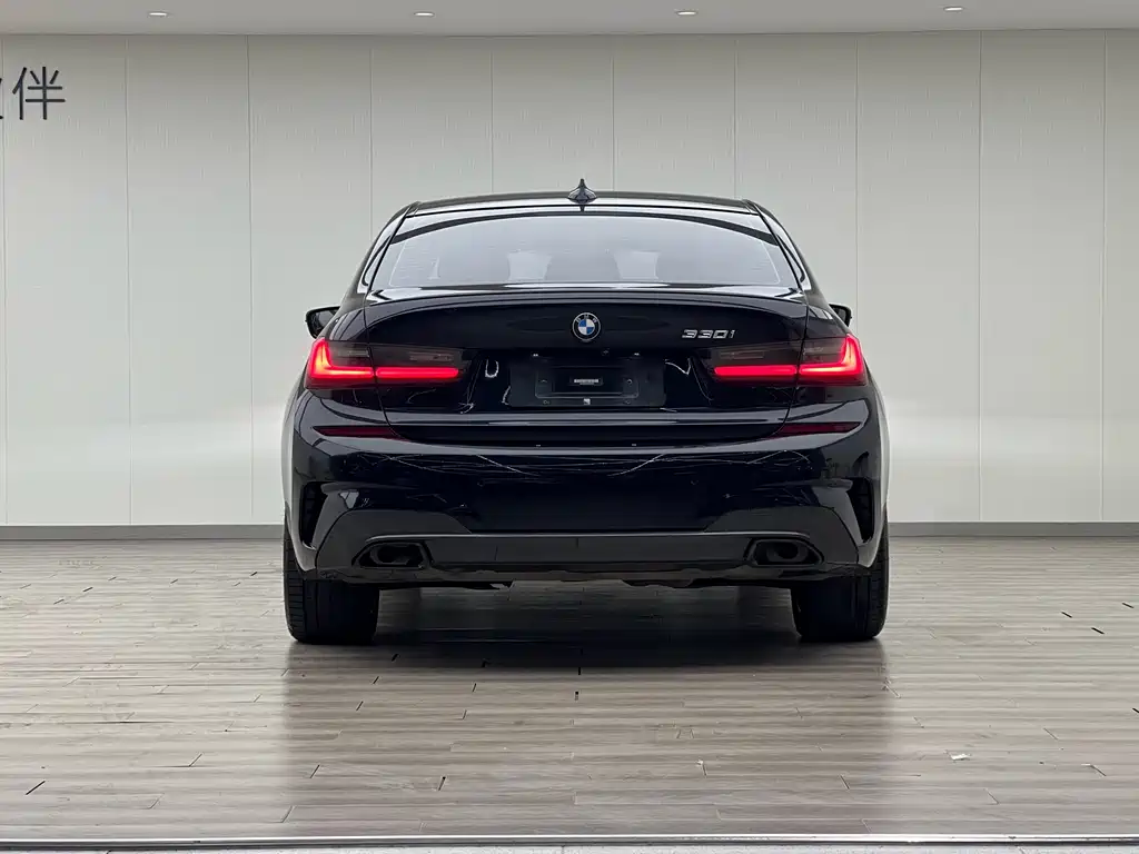 BMW 3 Series 2021 325i M Sport Night Edition - фото 4