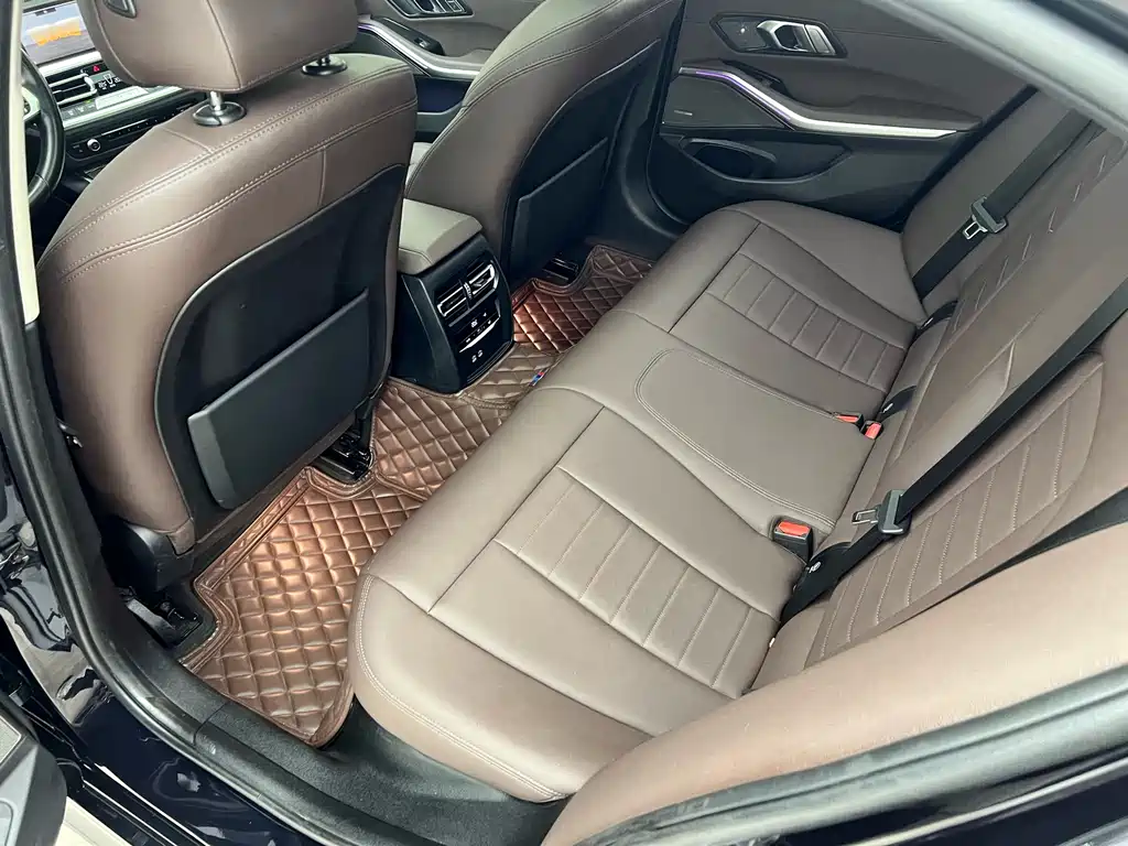 BMW 3 Series 2021 325i M Sport Night Edition - фото 16