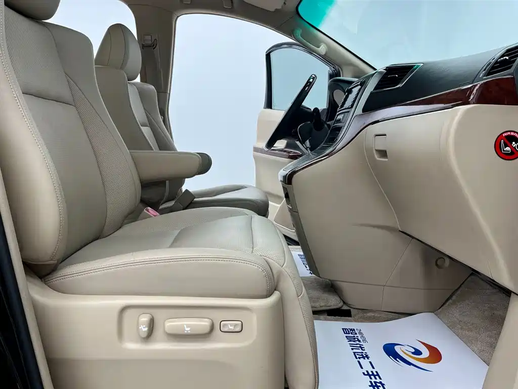 Alphard 2011 3.5L Luxury Edition