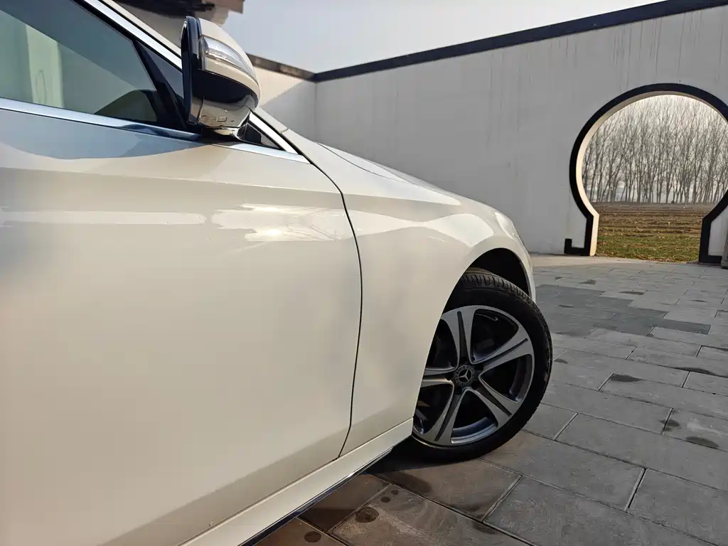 Mercedes-Benz E-Class 2016 E 200 L Sport