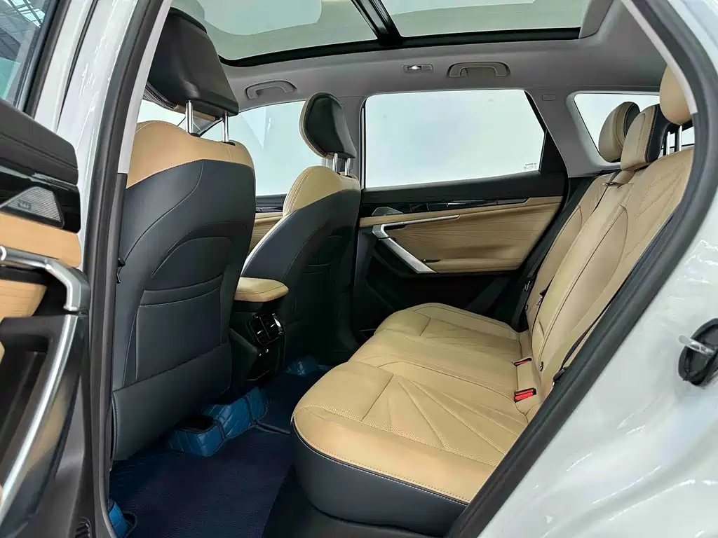 Geely Boyue L 2023 2.0TD DCT Flagship