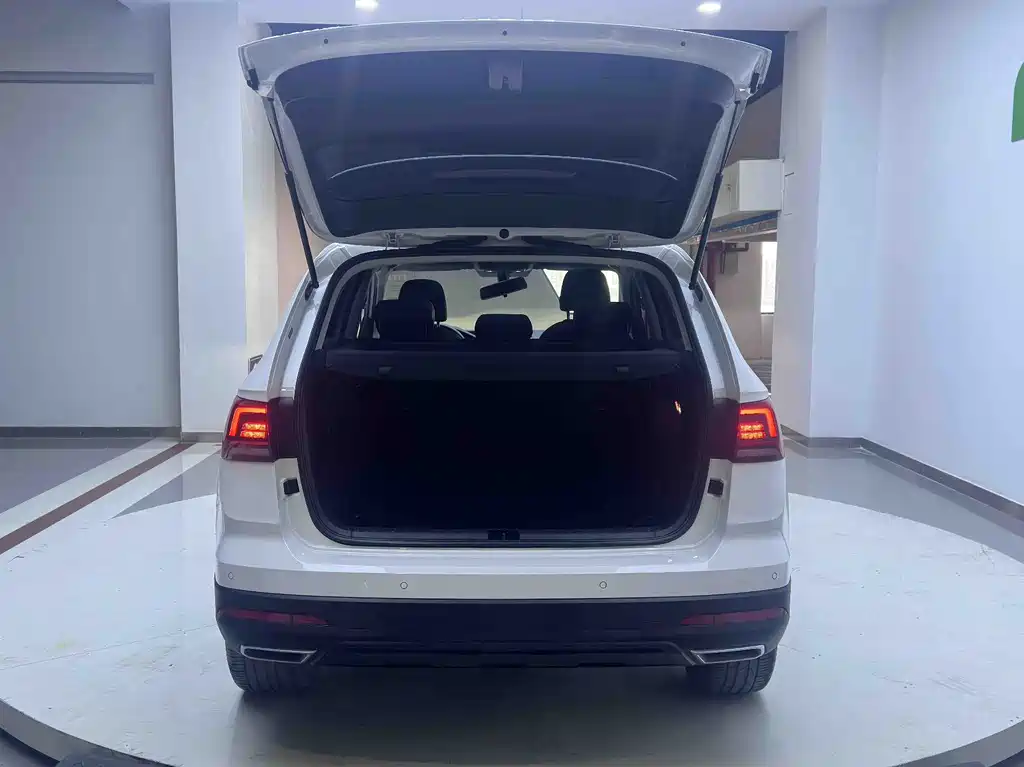 Volkswagen Tharu 2021 280TSI FWD Luxury Plus