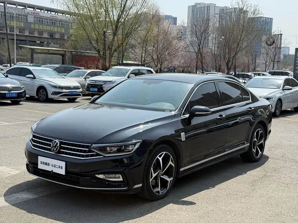 Magotan 2023 2 Million Units Commemorative Edition 330TSI DSG Leading