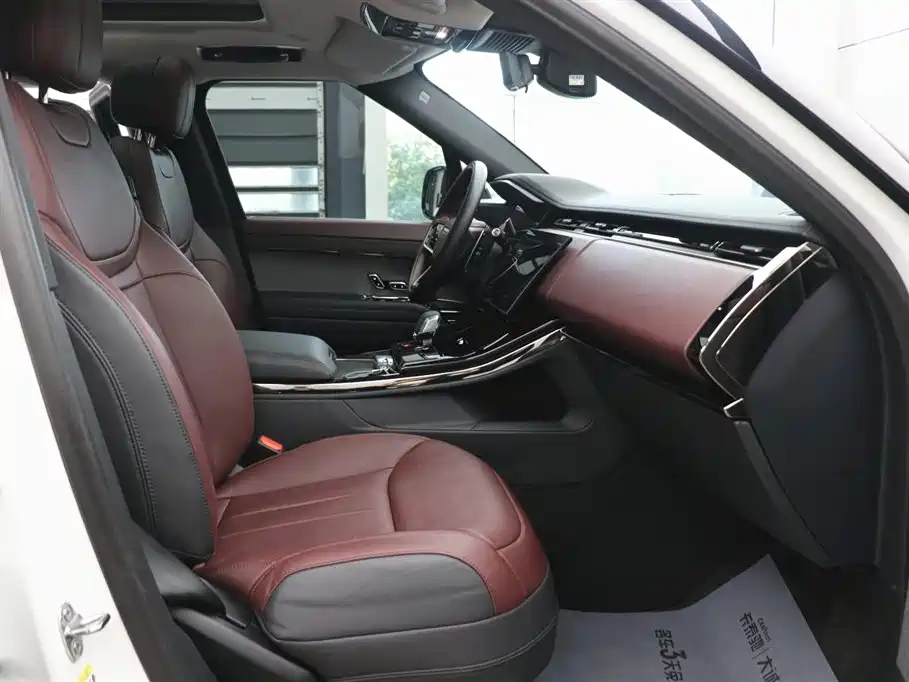 Range Rover Sport 2024 400PS Dynamic SE