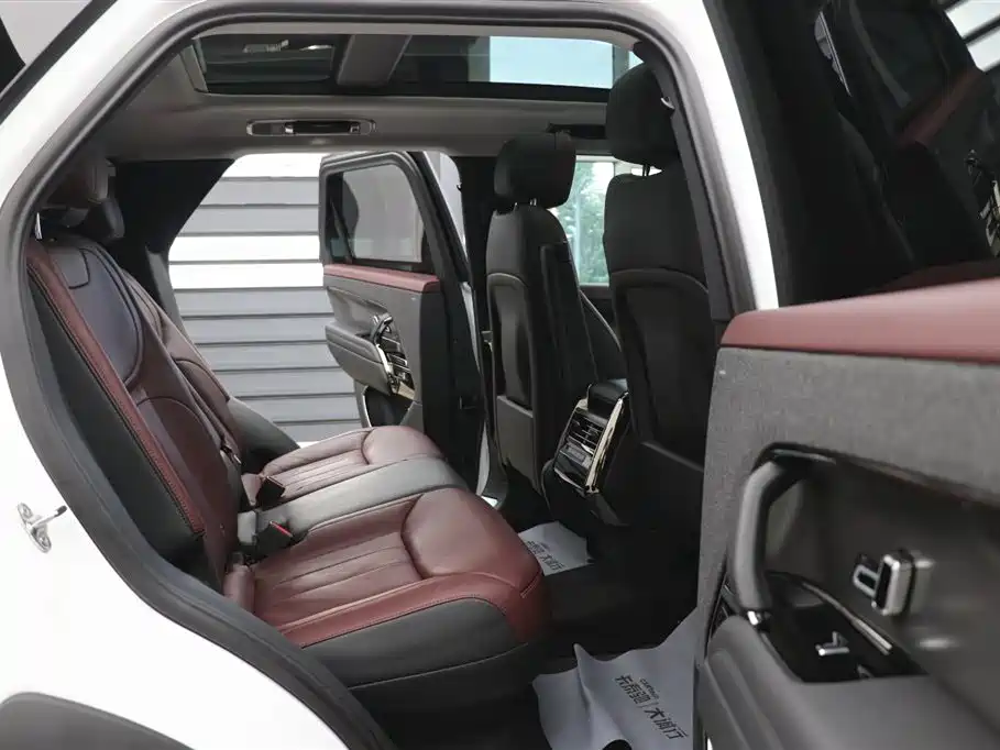 Range Rover Sport 2024 400PS Dynamic SE