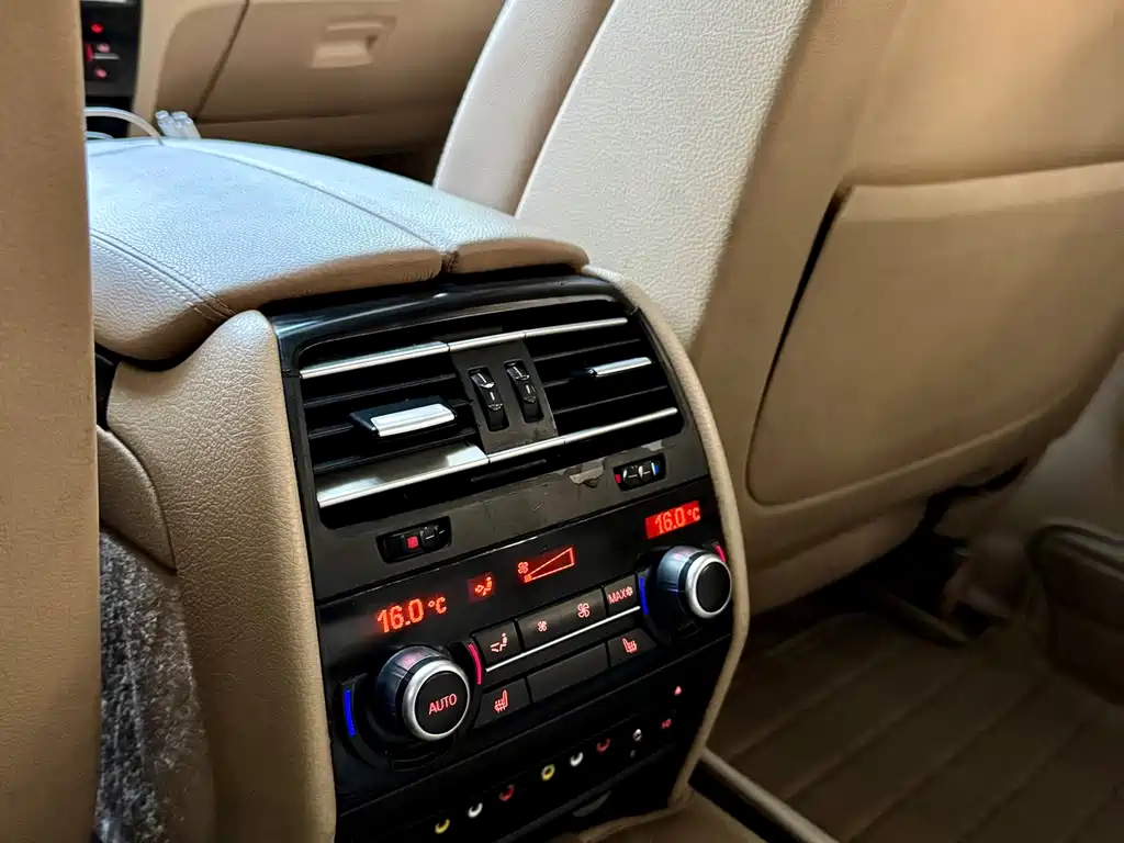 BMW 7 Series 2009 740Li Leading Edition
