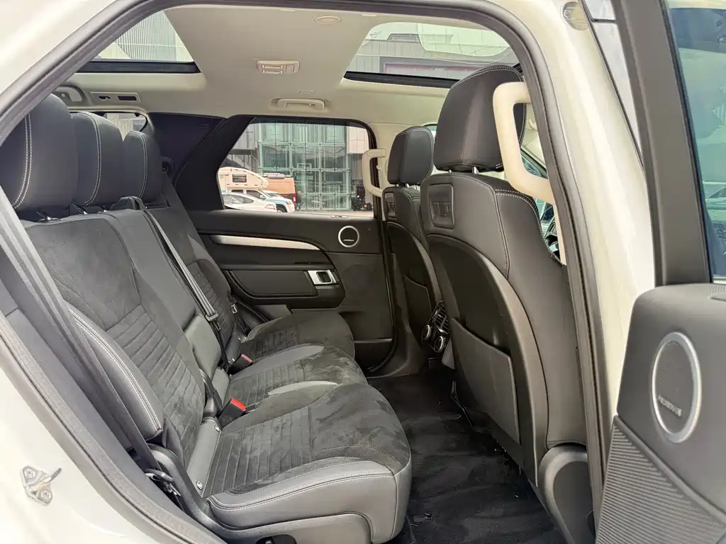 Land Rover Discovery 2021 360PS R-Dynamic S