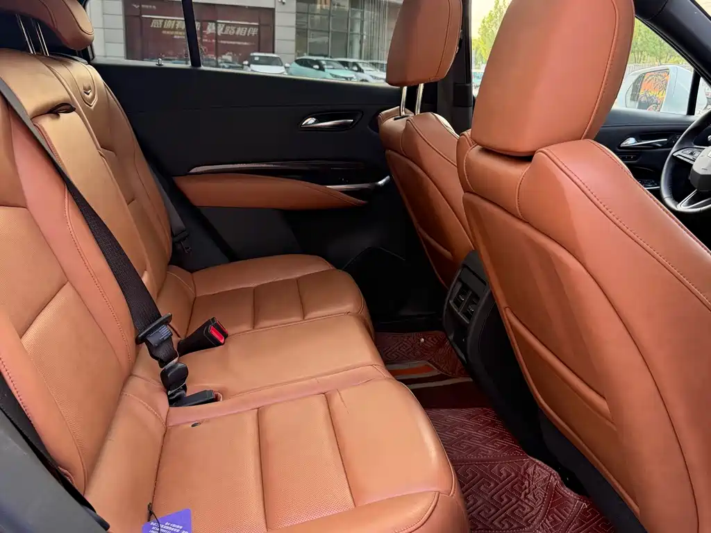 Cadillac XT4 2018 28T AWD Platinum Edition