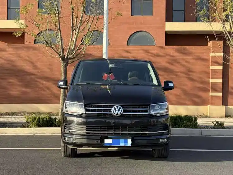 Volkswagen Multivan 2017 2.0TSI FWD Luxury Edition 7-Seater