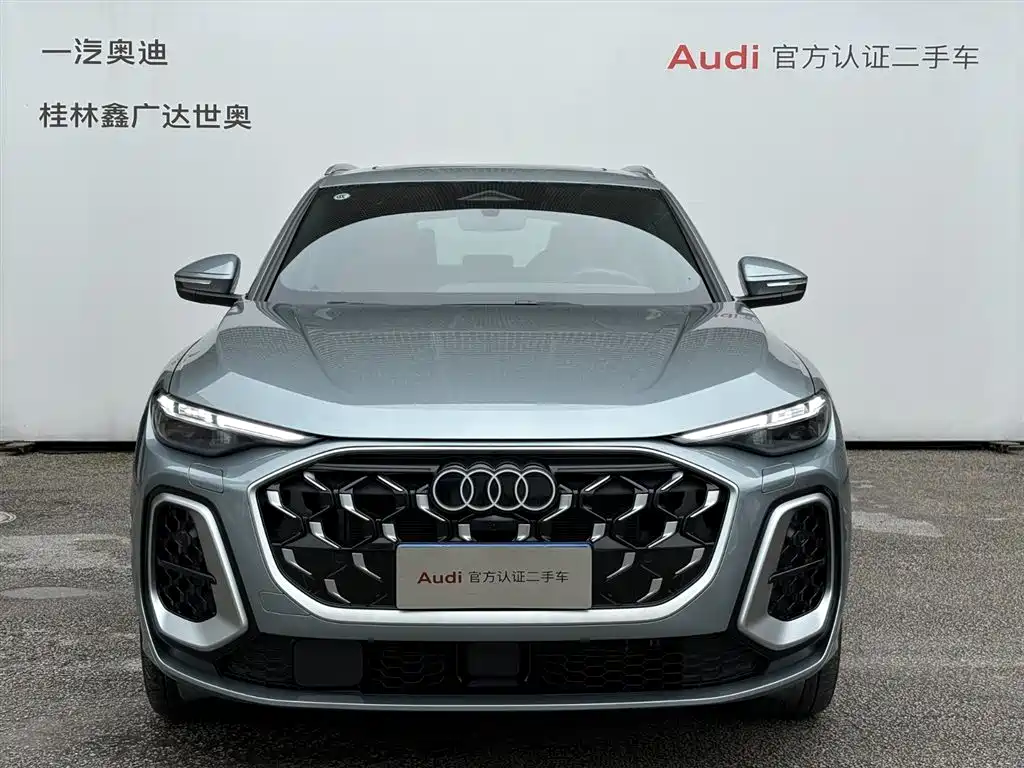 Audi Q5L 2026 2.0T Exclusive Edition for 10 Million Users - фото 2
