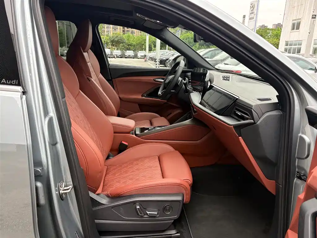 Audi Q5L 2026 2.0T Exclusive Edition for 10 Million Users - фото 24