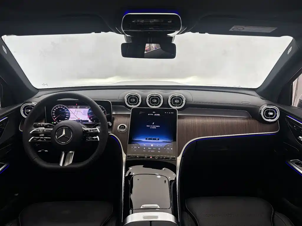 Mercedes-Benz GLC 300 L 4MATIC Dynamic 5-Seater 2025
