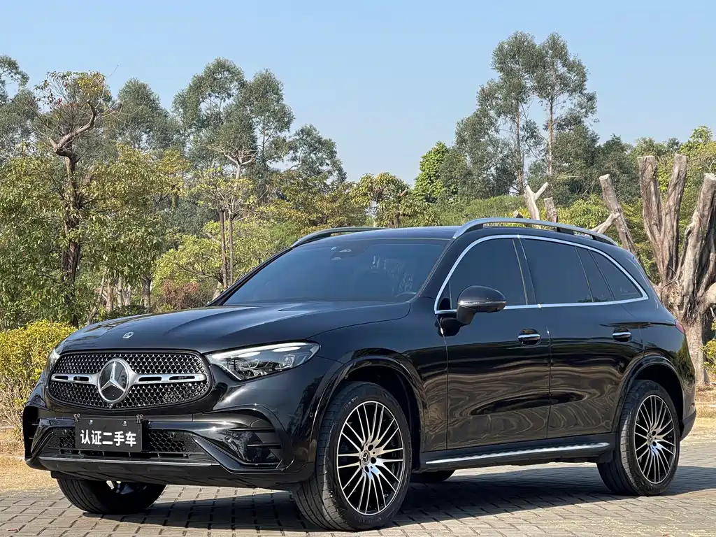 Mercedes-Benz GLC 300 L 4MATIC Luxury 5-Seater 2023 Facelift