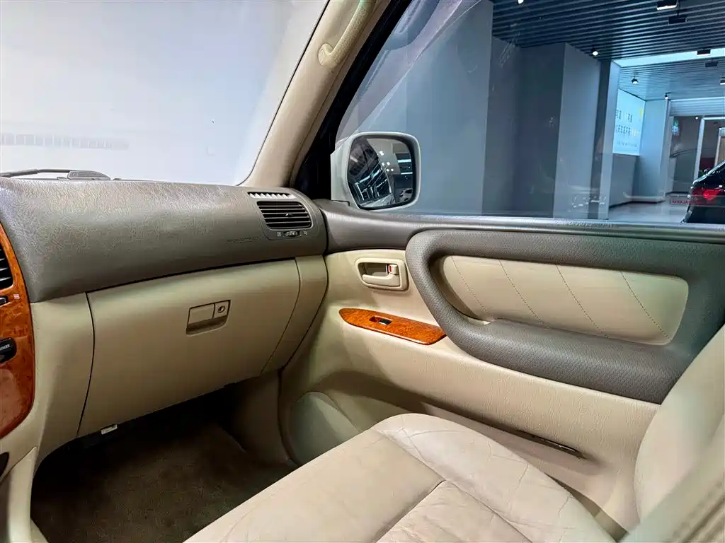 Land Cruiser 2005 4.7L Automatic VX-R