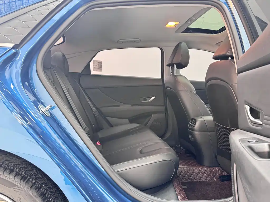 Elantra 2023 1.5L CVT LUX