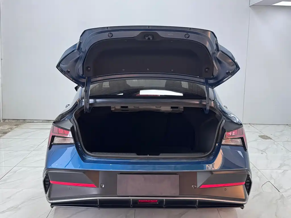 Elantra 2023 1.5L CVT LUX