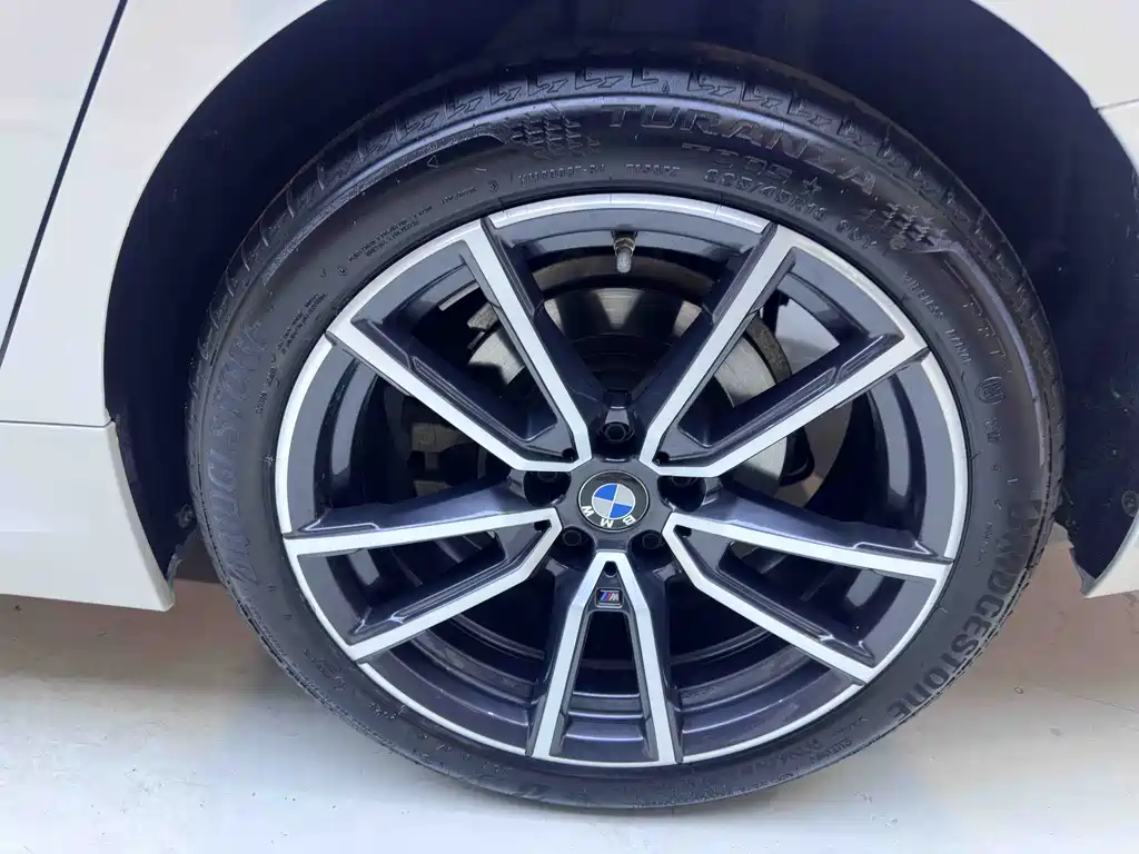 BMW 3 Series 2023 320Li M Sport Package - фото 16