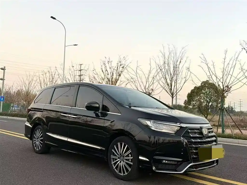 Honda Elysion 2024 2.0L e:HEV Luxury Edition