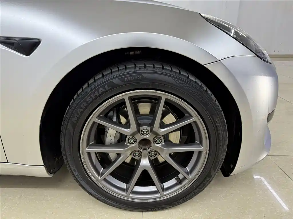 Model 3 2022 Rear-Wheel Drive