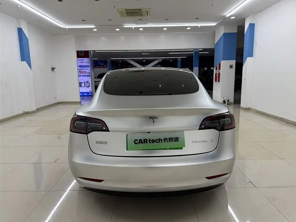 Model 3 2022 Rear-Wheel Drive