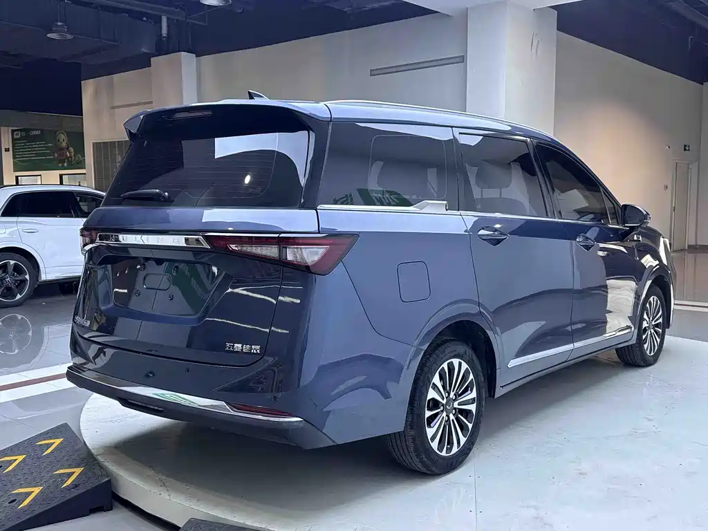 Wuling Jiachen 2022 1.5T CVT Exclusive Flagship Edition