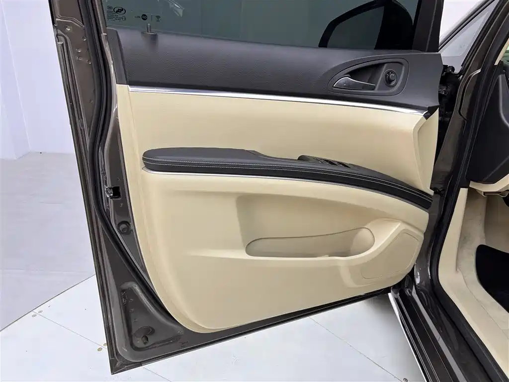 Buick GL8 2023 Facelift Land Business Class Luxury