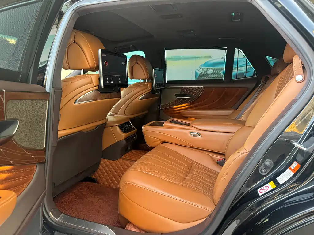 Lexus LS 500h Executive Edition