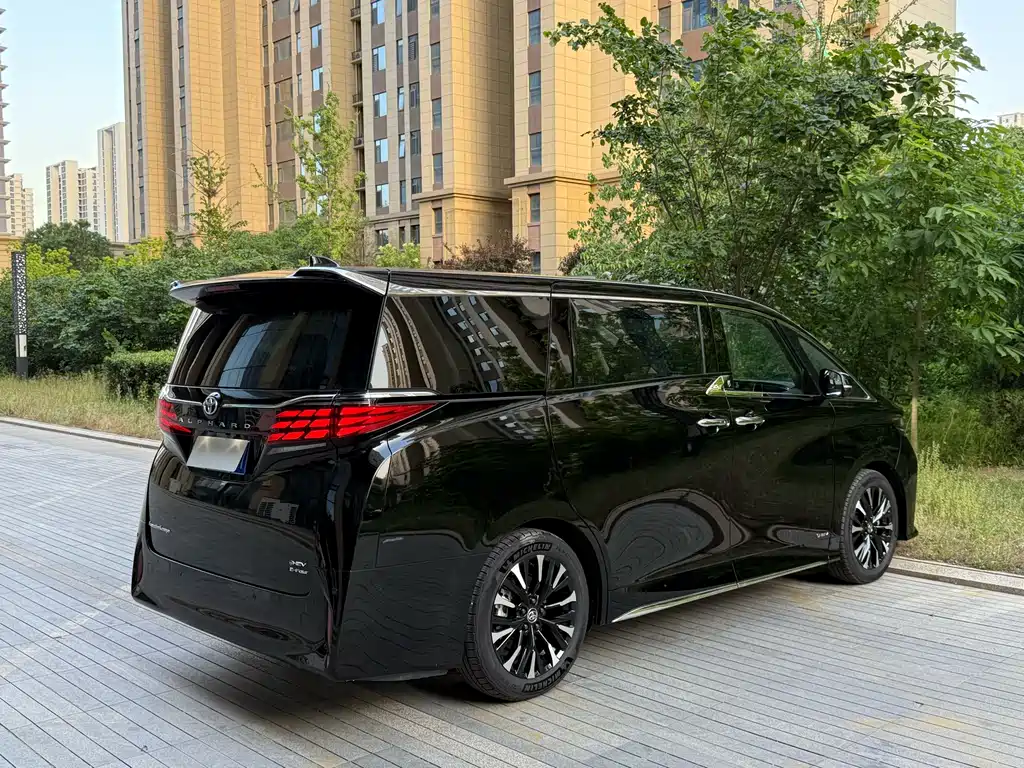 Alphard 2024 Hybrid 2.5L Premium Edition