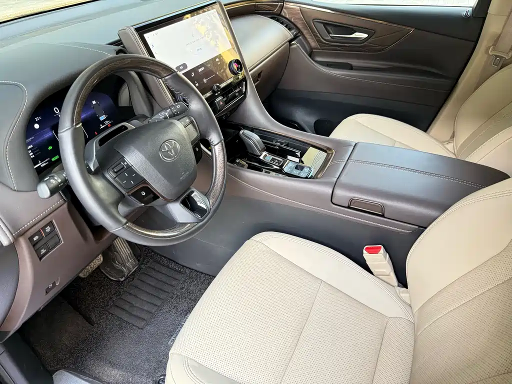 Alphard 2024 Hybrid 2.5L Premium Edition