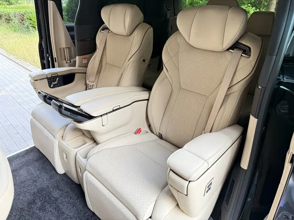 Alphard 2024 Hybrid 2.5L Premium Edition