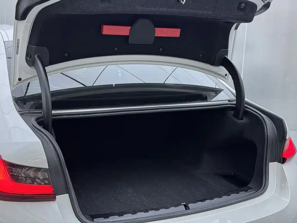 BMW i3 eDrive 35 L 2022