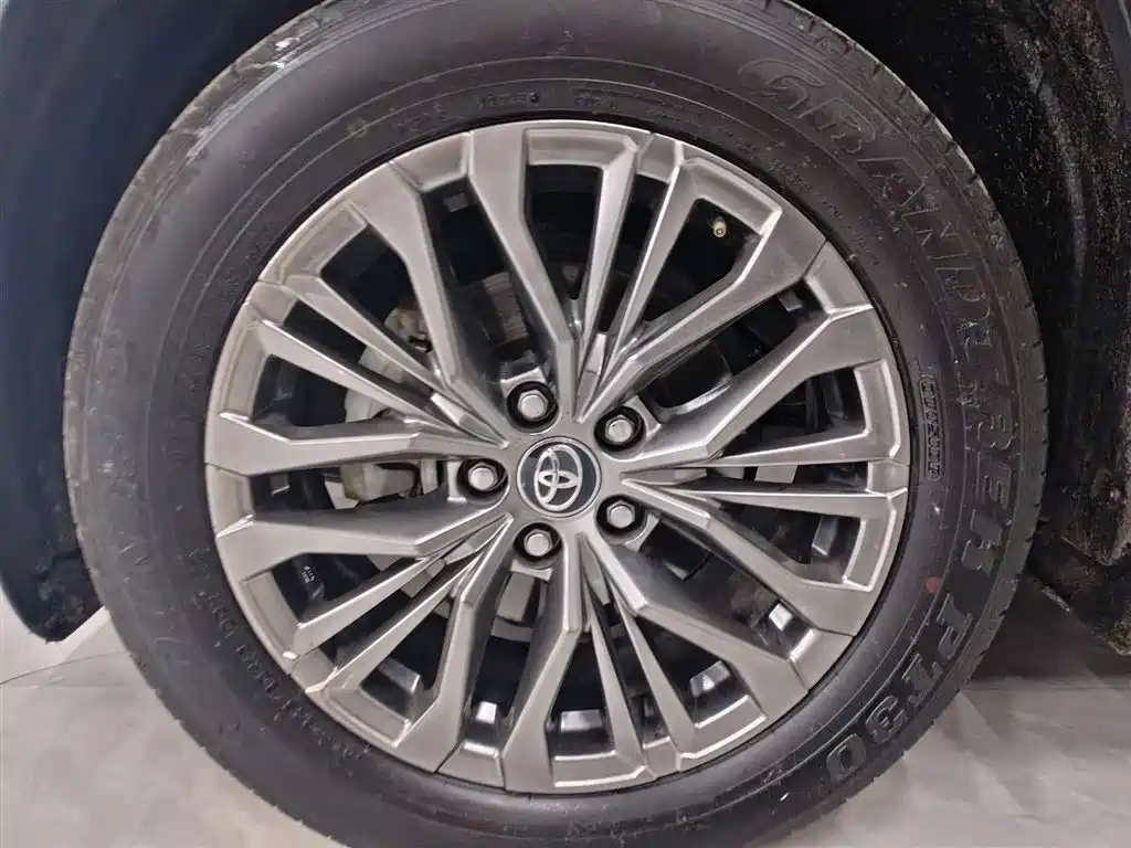 Toyota Wildlander 2023 2.0L CVT 2WD Luxury PLUS Edition