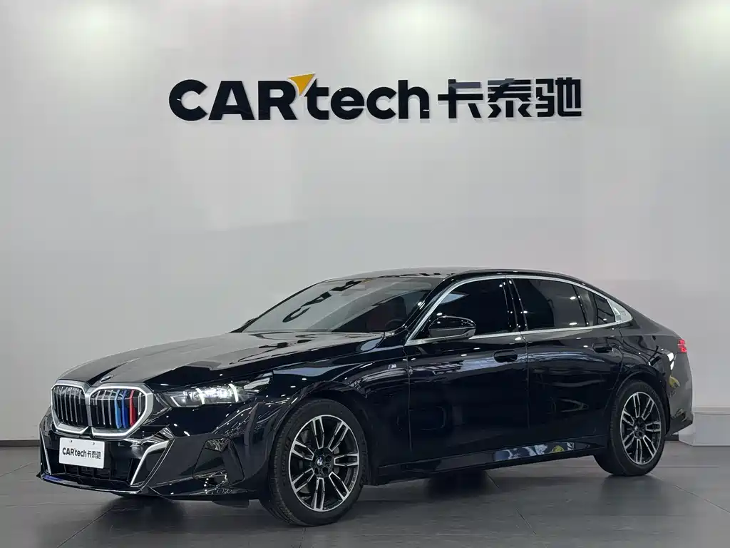 BMW 5 Series 2025 530Li Leading Edition M Sport Package